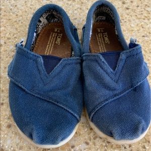 Toms shoes toddler size 6 navy
